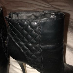 Madden girl size 7 black booties
